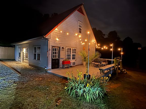 2nd image of 1691 Lydia Perry Rd