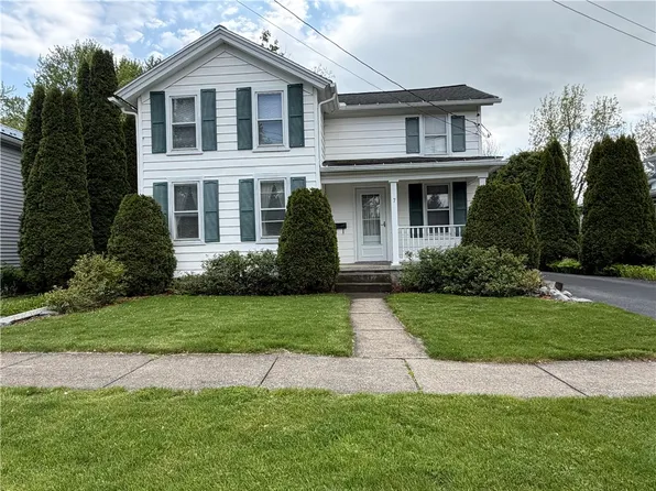 7 Troup St, Seneca Falls, NY 13148