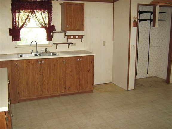 5th image of 82 Sundago Park