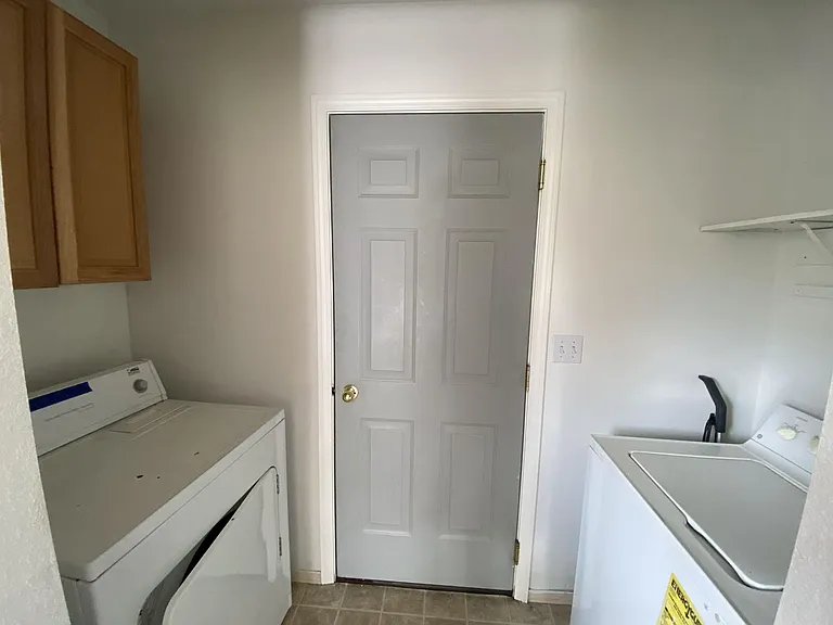 857 N Garfield St — Photo 10