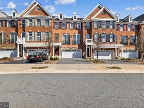 42818 Edgegrove Heights Ter, Ashburn, VA 20148