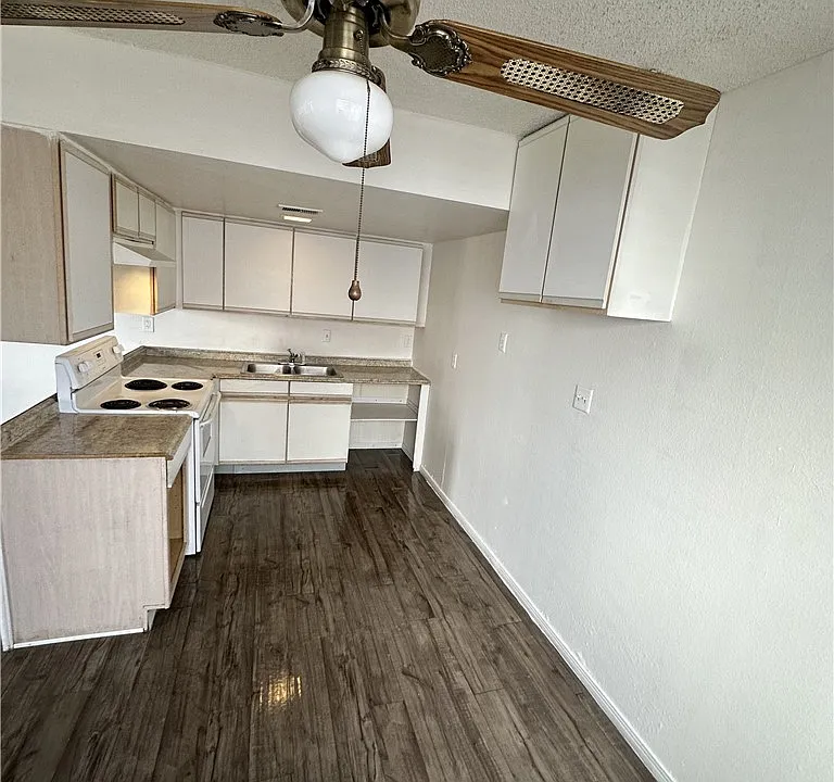 5808 Bromley Ave #1