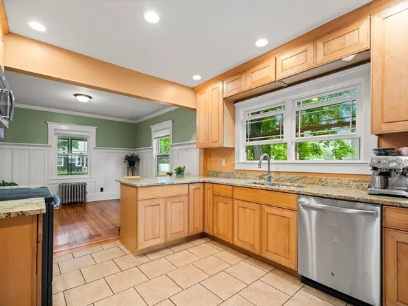 62 Homestead Ave, Springfield, MA 01151