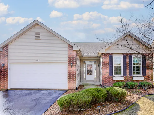 16849 Charleston Cir, Lockport, IL 60441
