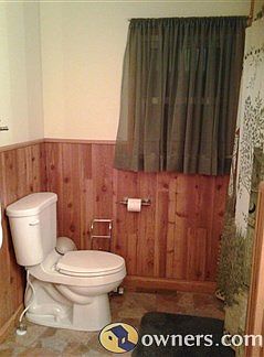 Main bathroom, view one