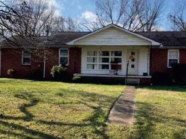 304 Circle Dr, Estill Springs, TN 37330