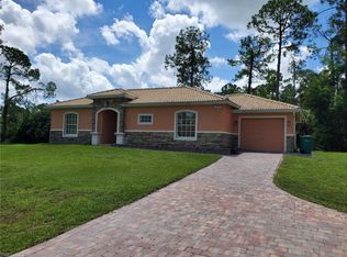 610 7th St SW, Naples, FL 34117