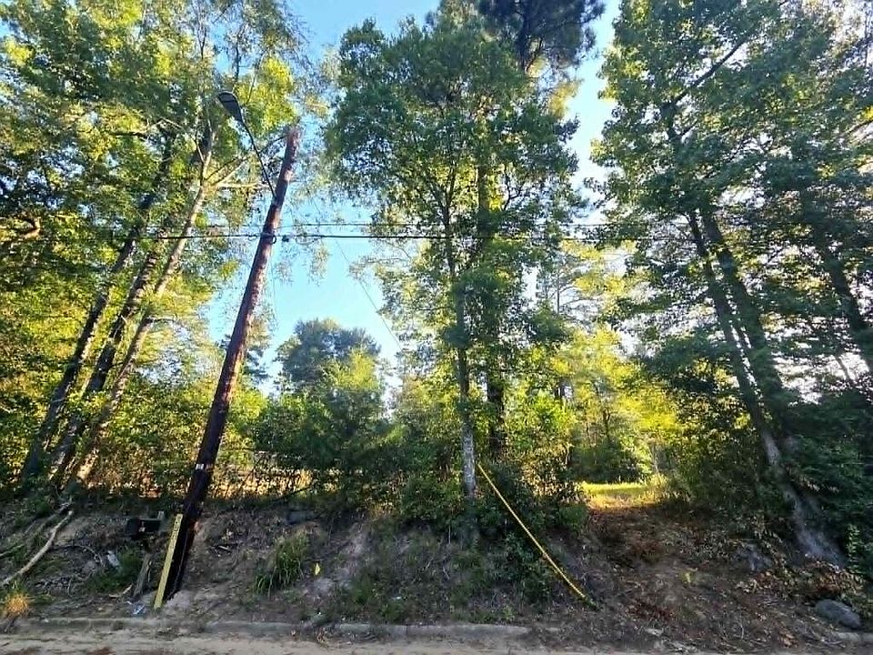 1st image of 1601 Tanglewood Cir
