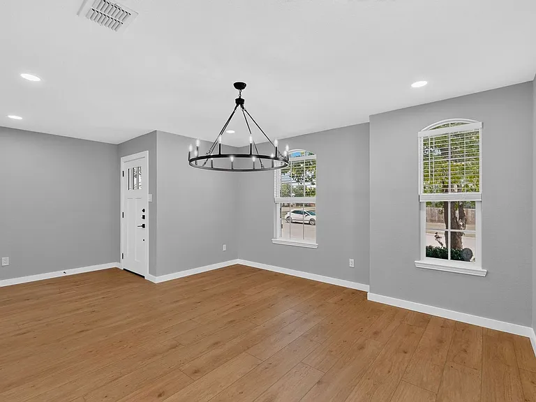 13291 Guerin Dr — Photo 8
