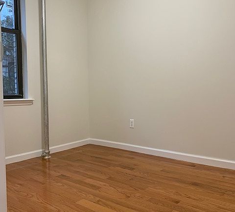 4th image of 210 Thompson St APT 2BN