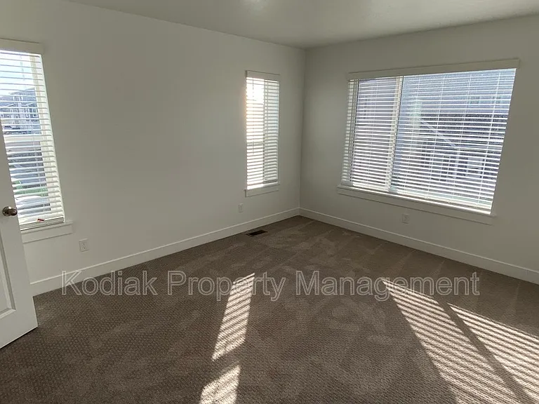 1158 N 1880 W — Photo 16