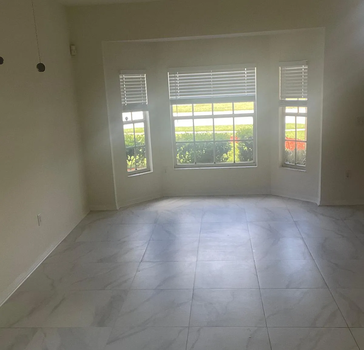 27512 Breakers Dr — Photo 3