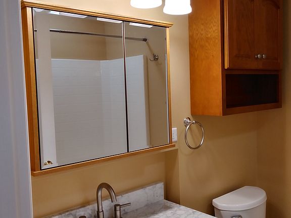 4th image of 233 Elm Ave