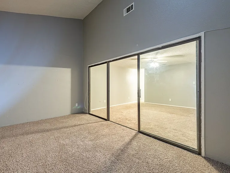 4605 & 4607 Menzer Rd — Photo 17