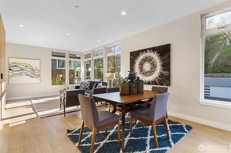 4th image of 7150 47th Avenue SW