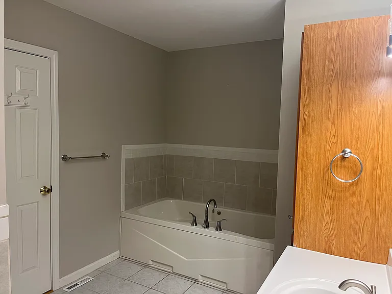 210 Kent Farm Rd #2 — Photo 17
