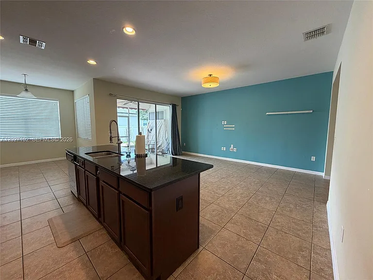3747 Creswick Cir — Photo 13