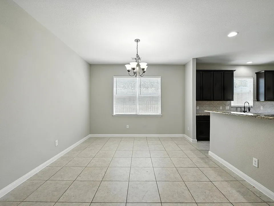 2401 Fall Leaf Ct