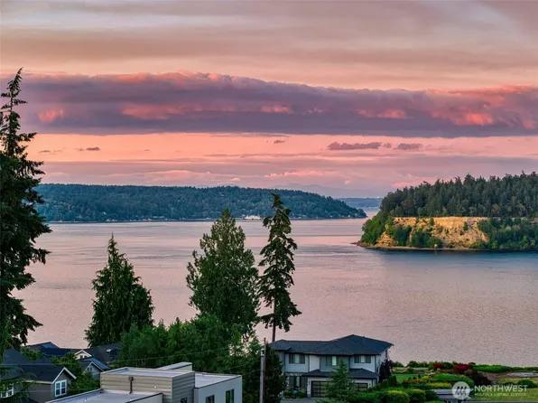 5818 Reid Drive NW, Gig Harbor, WA 98335