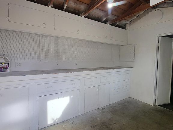 5th image of 561 Occidental Dr