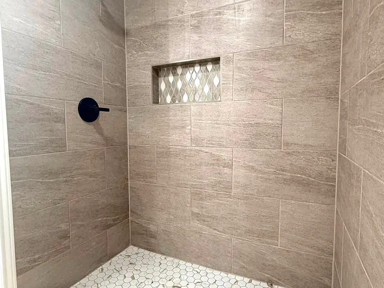 115 Stonewood Pl — Photo 7