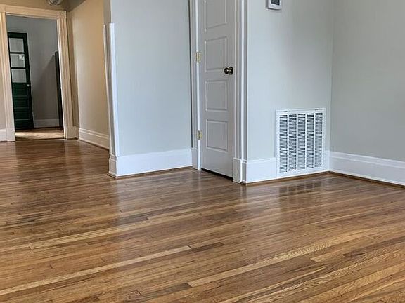 4th image of 404 N Cleveland St APT 3