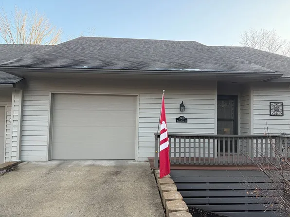 2060 E Waters Edge Dr #18, Bloomington, IN 47401