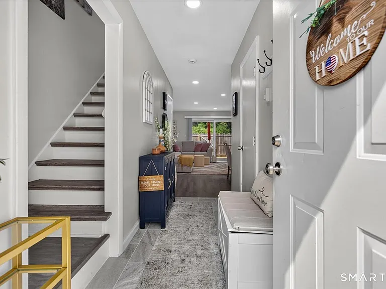 1141 Waterbury Rd — Photo 1