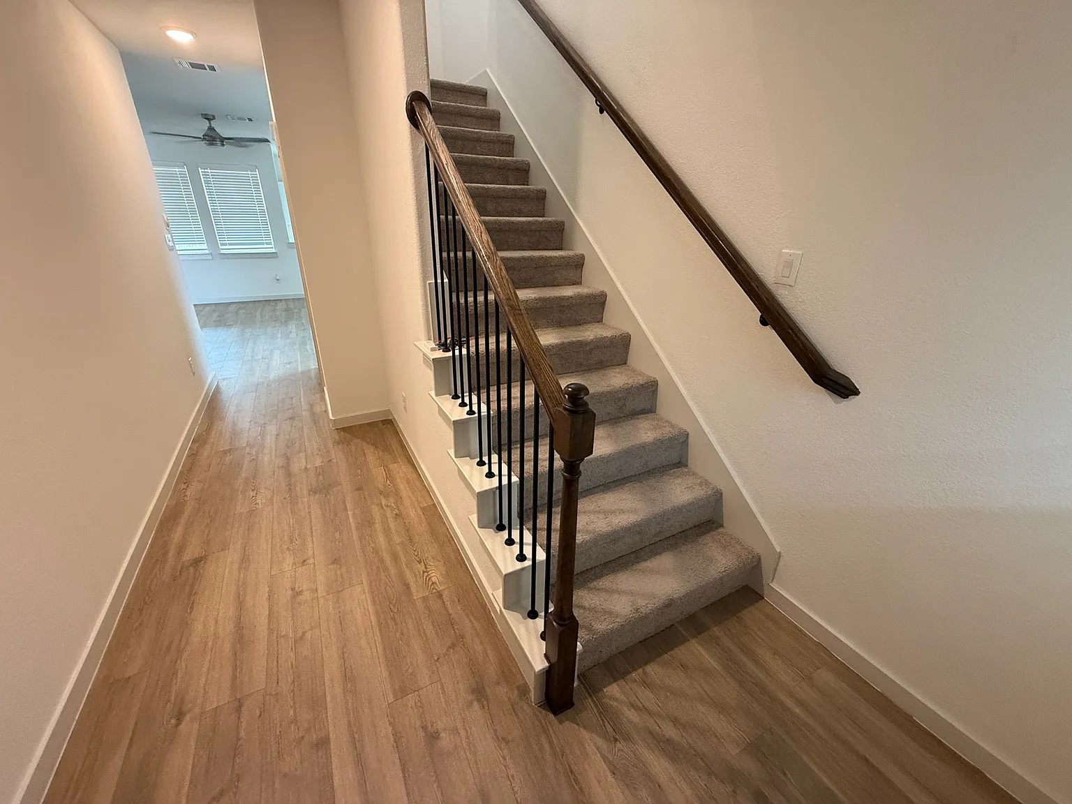 4 bed, 3.5 bath, 2017 sqft, $2,895 — Photo 3