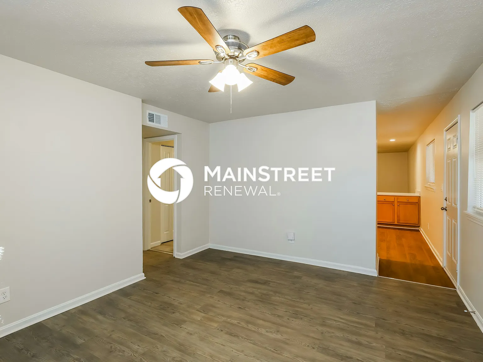 11702 Brackenberry Ct — Photo 4