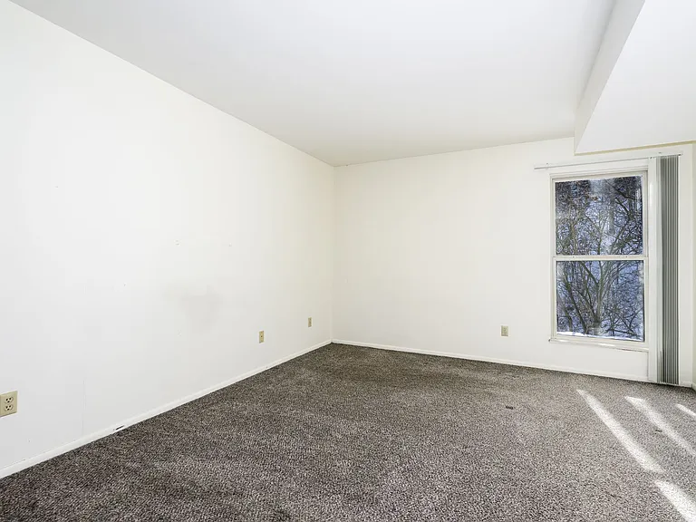 Oak Forest Apartments — Photo 51