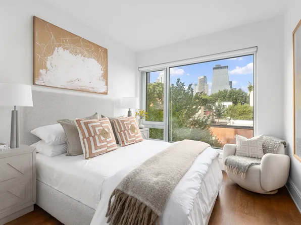 610 Warren Street image 8 of 16