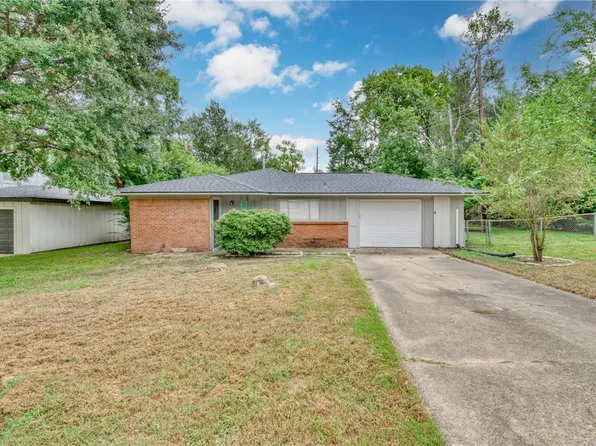 903 Stanfield Cir, Bryan, TX 77802