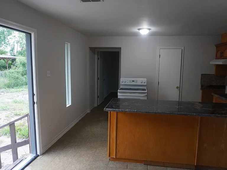 1306 N Moorefield Rd — Photo 5
