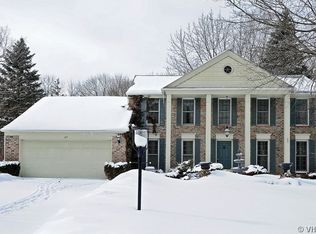 47 Berkshire Ln, Lincolnshire, IL