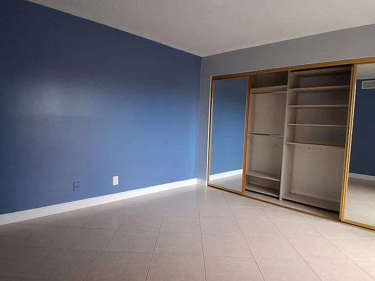 303 Waterview Dr — Photo 21