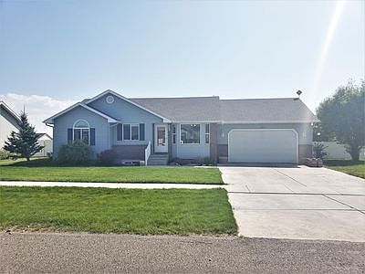 1st image of 3272 E Sweet Briar