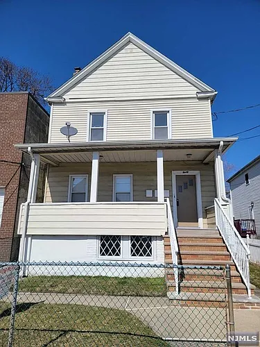90 Ackerson St #2 Photo 1