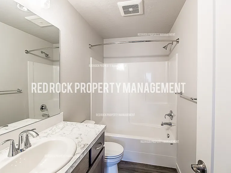 201 S Woodlawn Ln #1 — Photo 8