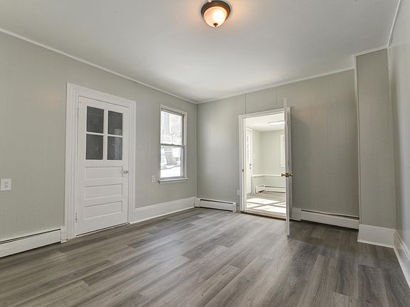 4th image of 329 Westside Ave