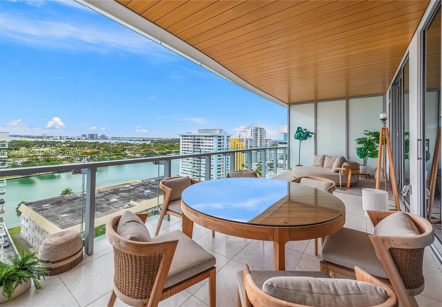 Amd Pl Of 2nd Ocean Front — Photo 3