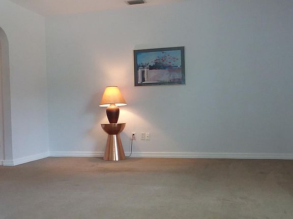 2nd image of 935 Bungalow Ave