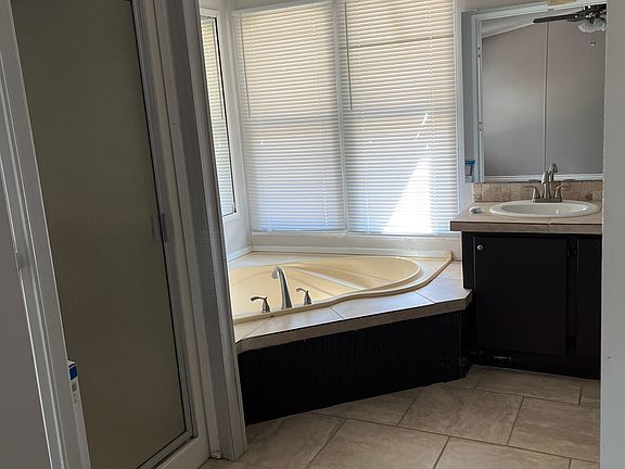 5th image of 23806 Brushy Oaks St