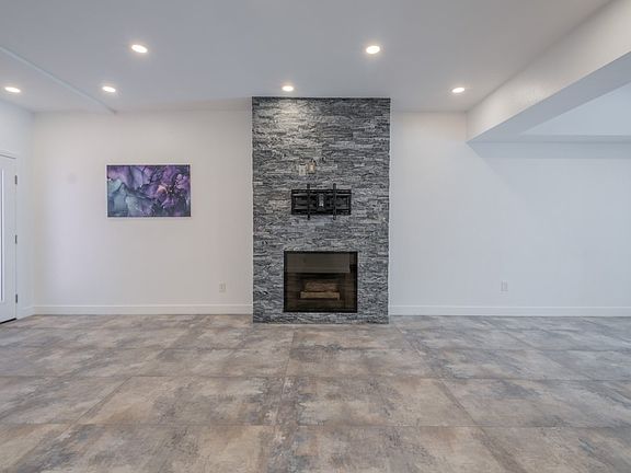 5th image of 6828 Laurel Canyon Blvd Unit 106