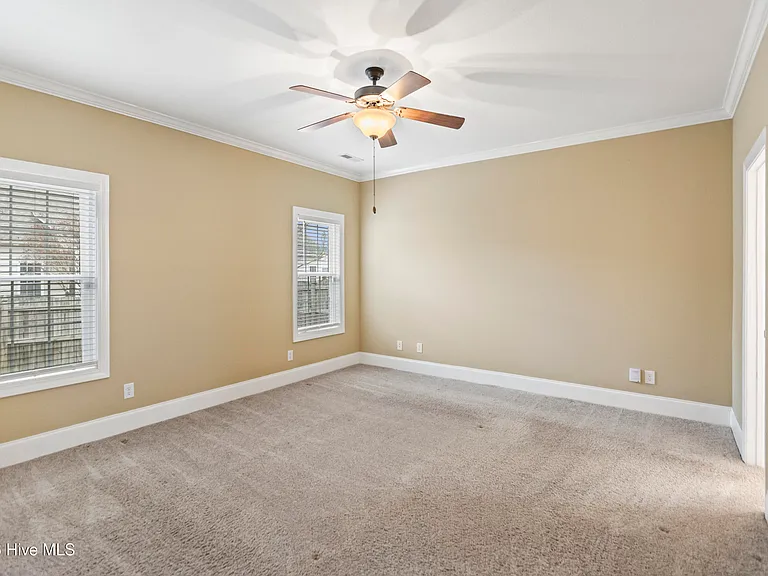1624 Brook Hollow Dr #B — Photo 12
