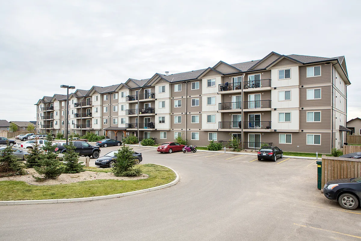 Building Photo - 1508 47a Ave