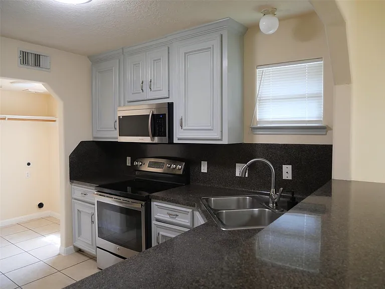 6603 Schambray St — Photo 19