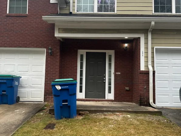 5076 Lower Elm St S, Atlanta, GA 30349