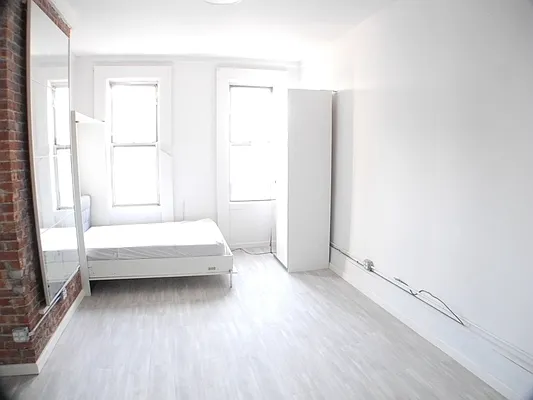 Rented by Beyond Property Group | media 6