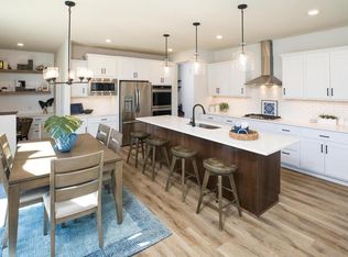 2000 Fulton Ct, Carver, MN 55315